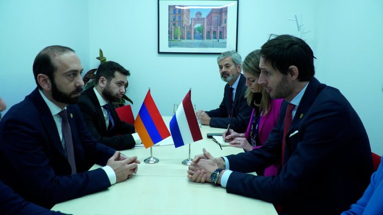 Հայաստանի ԱԳՆ ղեկավարը չհամարձակվեց ասել՝ որտեղից են «հիբրիդային սպառնալիքները»