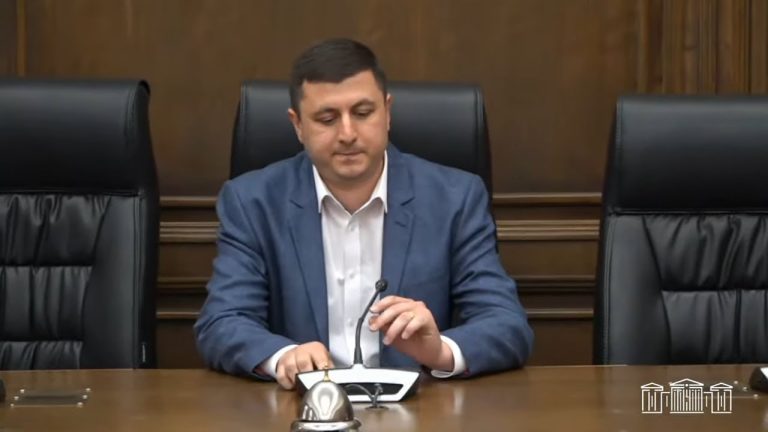 Ազգային ժողովի փոխնախագահը և «Պատիվ ունեմ» խմբակցության ղեկավարը հայտարարություններ են արել հրապարակային հարցերի շուրջ