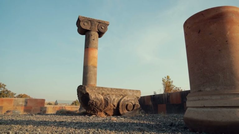 Պատմության և Դավանանքի Զեղչումը. Որտեղ է Կանգնում Տիրադավության Սահմանը
